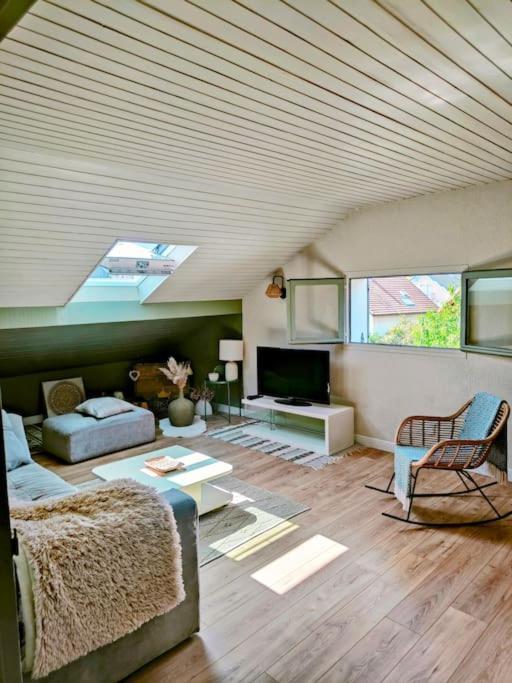 Appartement Dans Maison Cognin Exterior foto